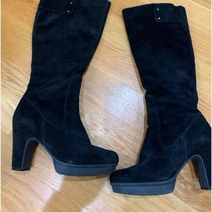 Michael kors size 8 suede boots